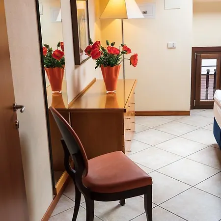 La Grotta Apartment *