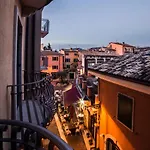 La Grotta *