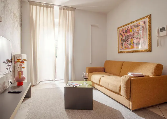 La Grotta Apartment *